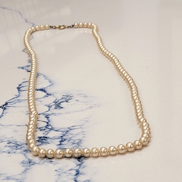 Vintage Pearl Necklace - Picture 8 of 12